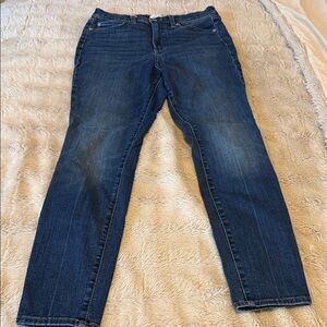 Universal Thread Women's High Rise Jeans in Deep Blue